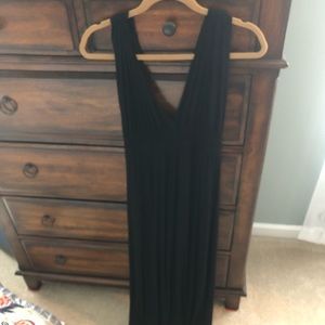 XL black maxi dress, sooo flattering.